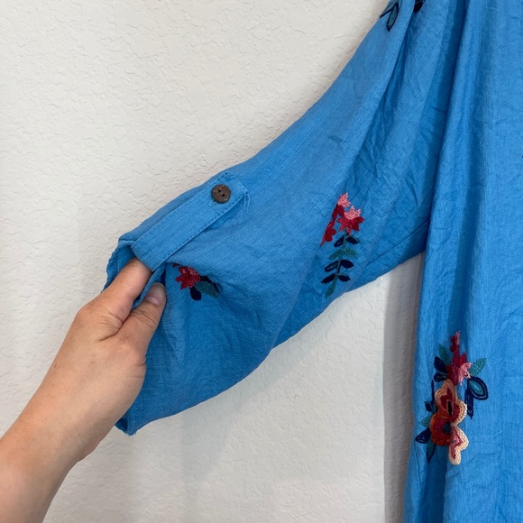 Anthropologie Kindred Embroidered Floral Blouse Blue 1X Button Up 3/4 Sleeve - Picture 3 of 10
